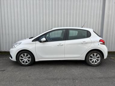 Voir le détail de l'offre de cette PEUGEOT 208 Business R 1.5 BlueHDi 100ch S&S Active 5p Euro6c de 2018 en vente à partir de 161.41 €  / mois