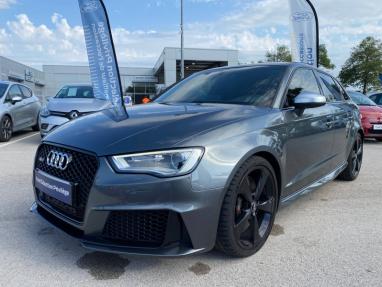 Voir le détail de l'offre de cette AUDI RS3 Sportback 2.5 TFSI 367ch quattro S tronic 7 de 2015 en vente à partir de 40 999 € 