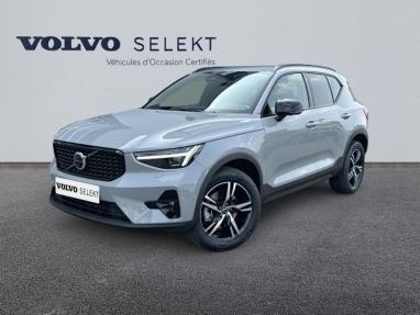 Voir le détail de l'offre de cette VOLVO XC40 B3 163ch Plus DCT 7 de 2024 en vente à partir de 42 499 € 