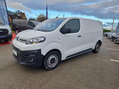 Voir le détail de l'offre de cette CITROEN Jumpy Fg M 2.0 BlueHDi 120ch S&S Driver de 2021 en vente à partir de 277.37 €  / mois