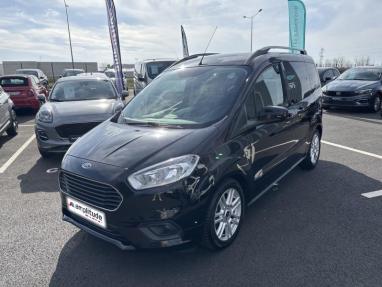 Voir le détail de l'offre de cette FORD Tourneo Courier 1.5 TDCI 100ch Titanium de 2020 en vente à partir de 15 599 €