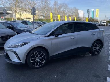 Voir le détail de l'offre de cette MG MOTOR MG4 EV 204ch - 64kWh Luxury MY23 de 2024 en vente à partir de 261.38 €  / mois