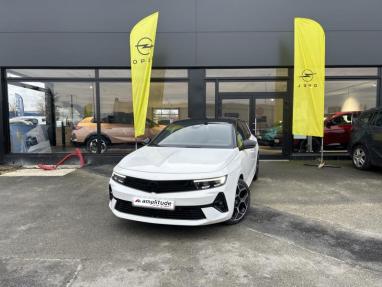 Voir le détail de l'offre de cette OPEL Astra 1.2 Turbo 130ch GS de 2024 en vente à partir de 25 399 € 