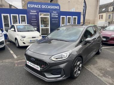 Voir le détail de l'offre de cette FORD Fiesta 1.5 EcoBoost 200ch ST 5p de 2022 en vente à partir de 317.17 €  / mois