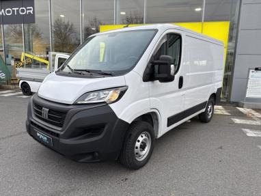 Voir le détail de l'offre de cette FIAT Ducato Fg 3.0 CH1 H3-Power 140ch de 2023 en vente à partir de 251.32 €  / mois